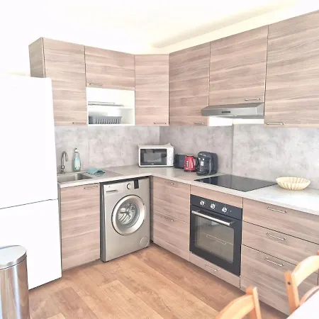 Adeline 3 Et Parking Apartment